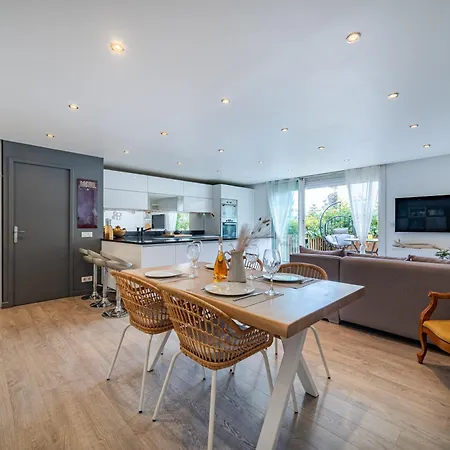 아파트 Superb 2 Bedroom In
