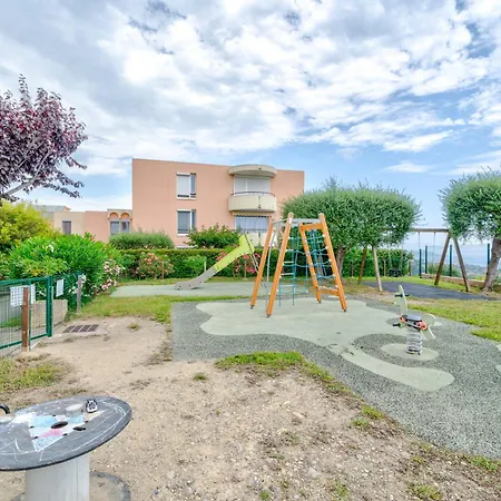Superb 2 Bedroom In *